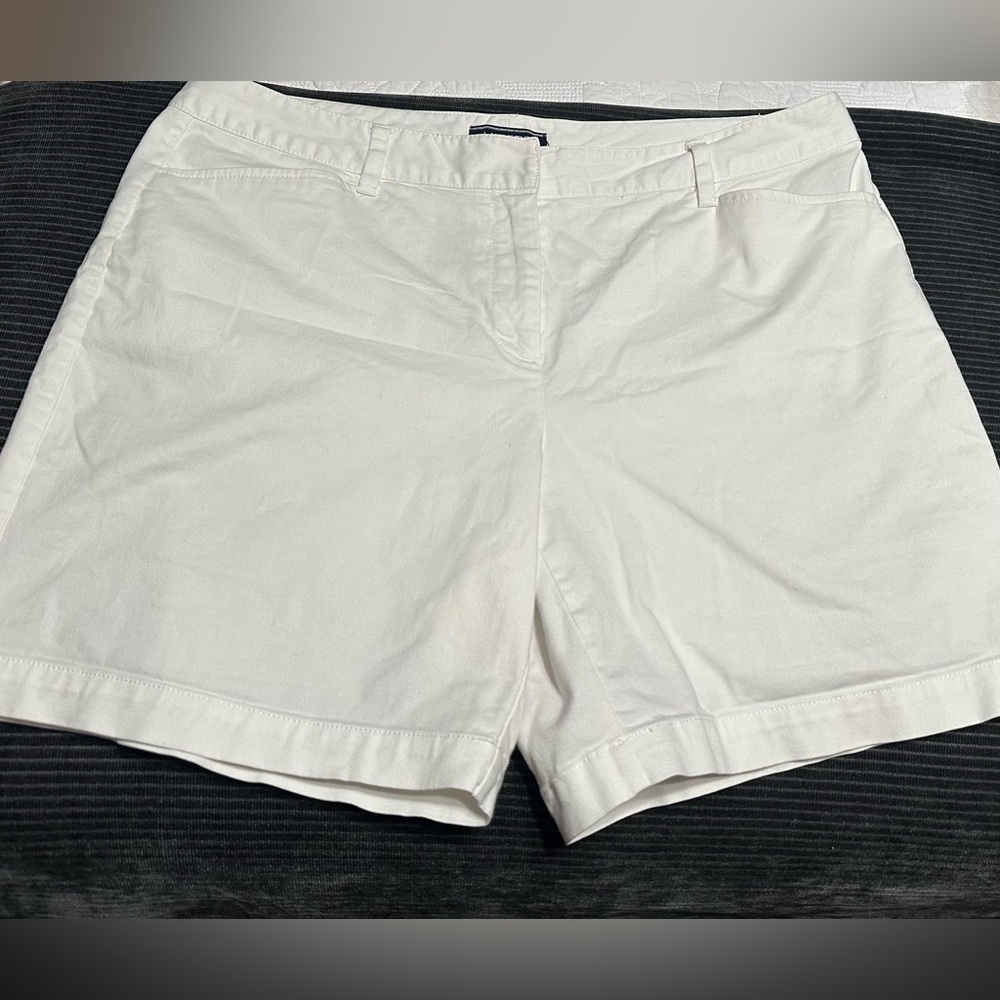 Lands End Women's Chino shorts